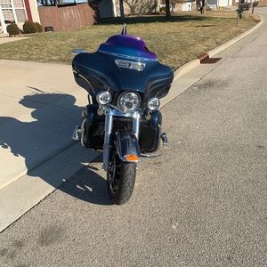 Meet your Posher, Adam